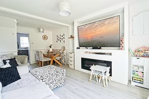 Living / Dining Room- click for photo gallery
